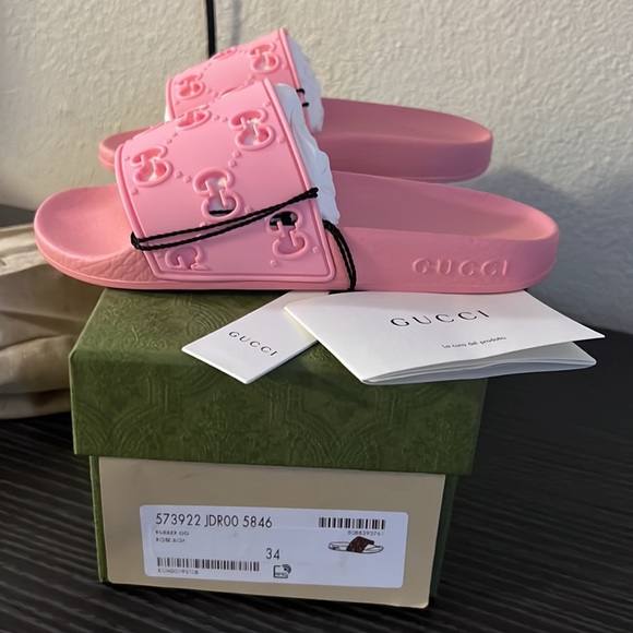 Pink Gucci Slides size 34